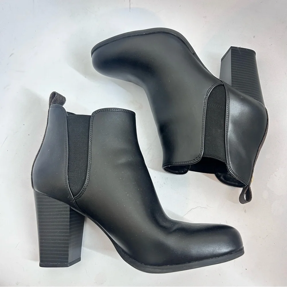 MICHAEL KORS Evaline Block Heel Booties Women's Size US 9.5 M Black NWOB